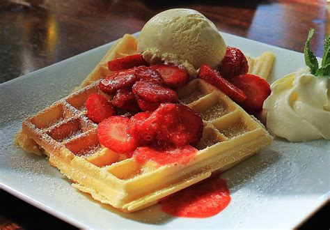 Chicago waffles - 3.9 - 115 reviews. Rate your experience! $$$ • Waffles, Cocktail Bar. Hours: 7AM - 2PM. 726 Lake St, Oak Park. (847) 921-4003. Menu Order Online.